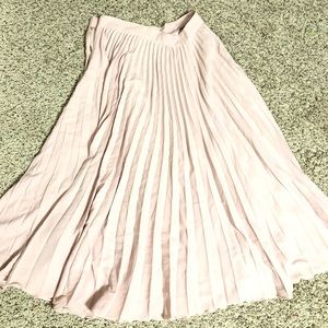 Pleated tea pink midi flowy skirt